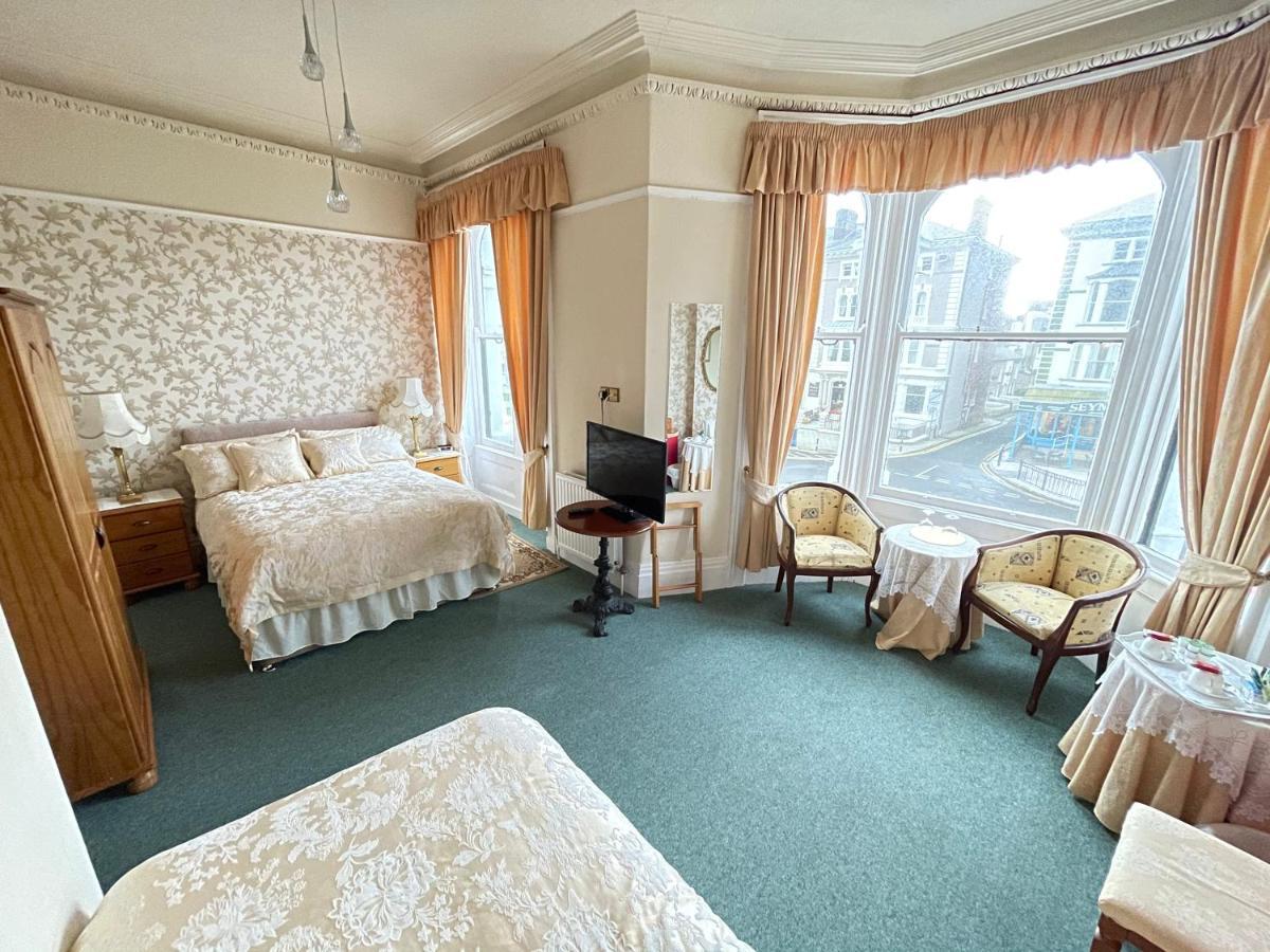 White Court Bed and breakfast Llandudno