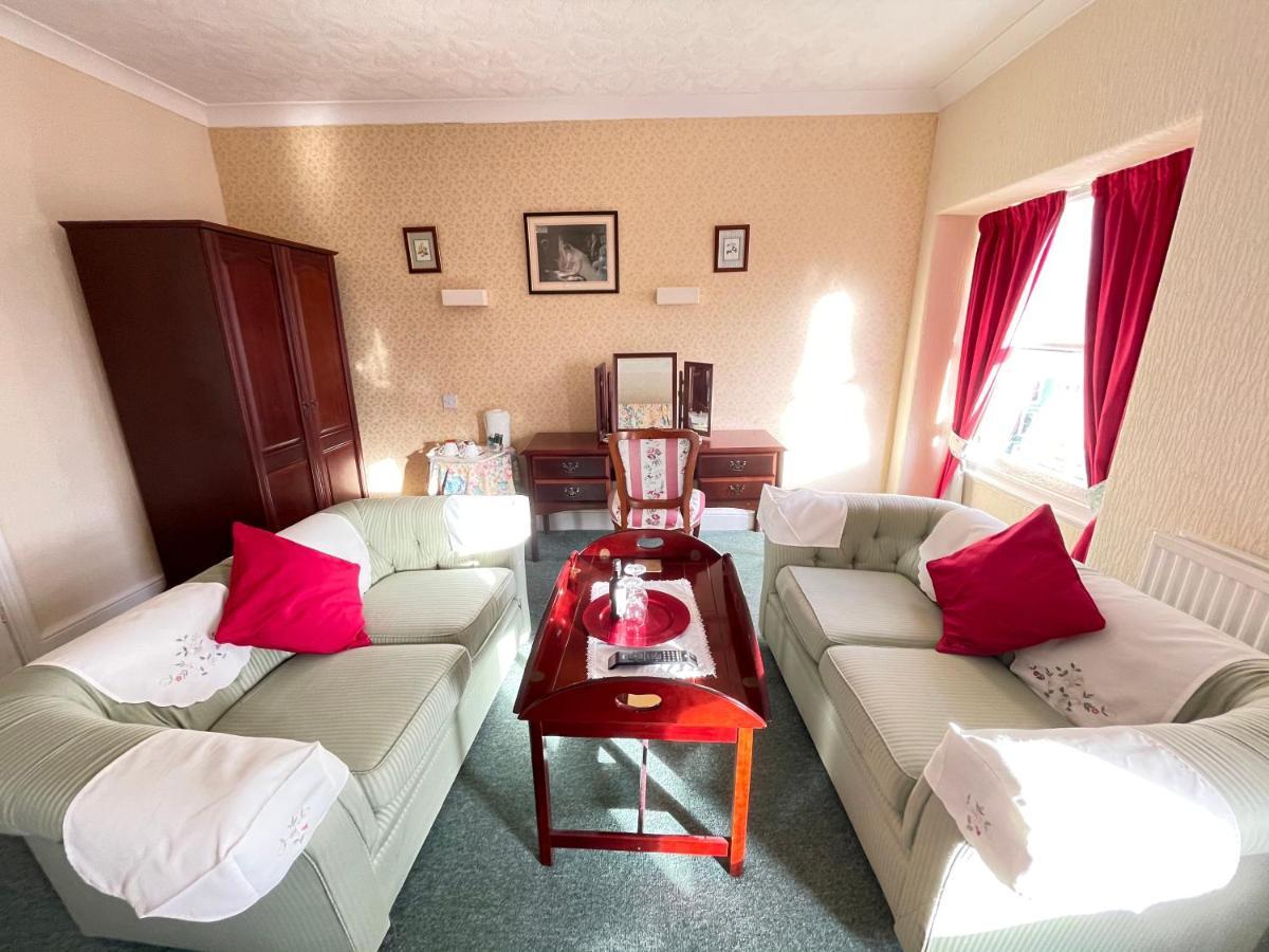White Court Bed & Breakfast